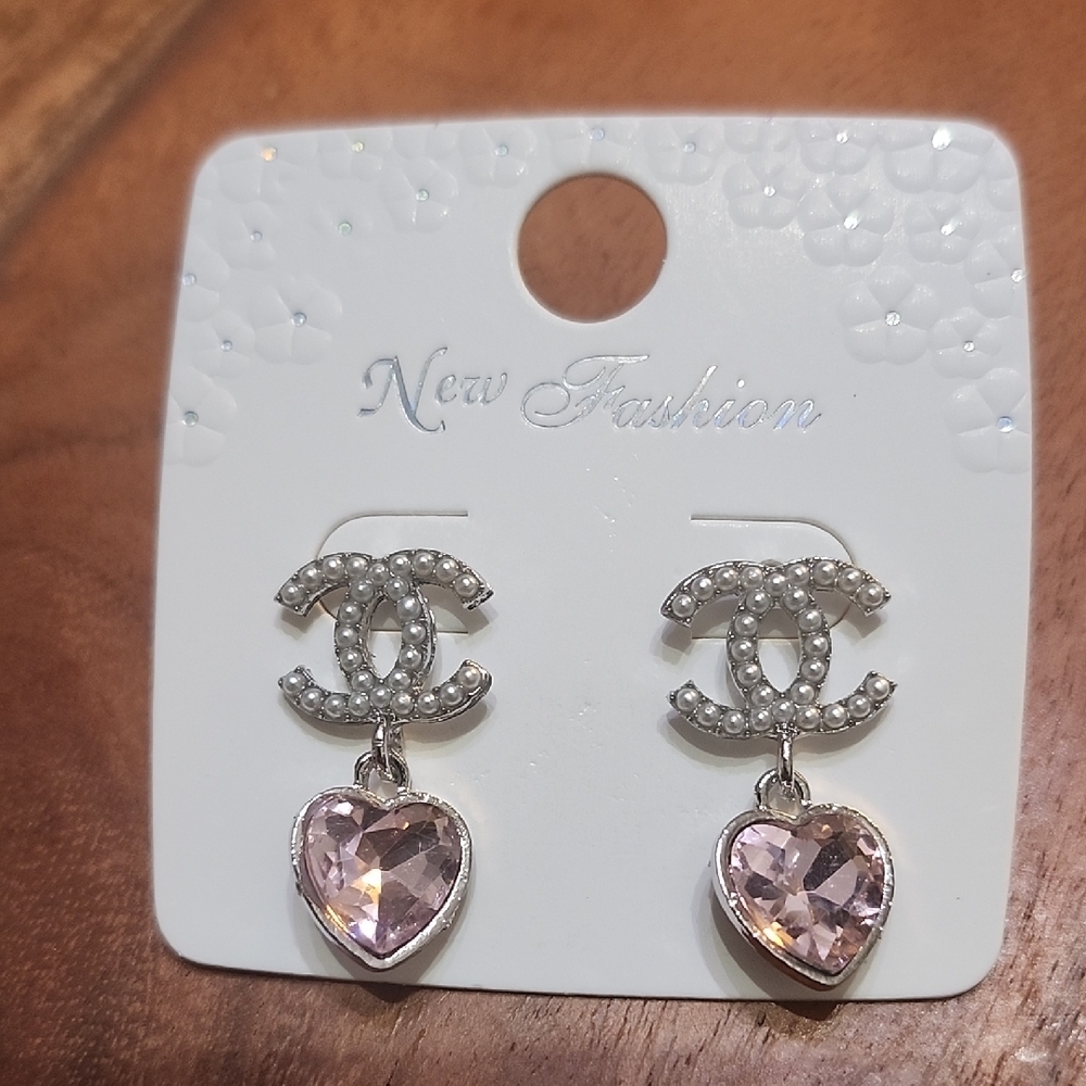 Fashion Pink Logo Crystal Earrings New